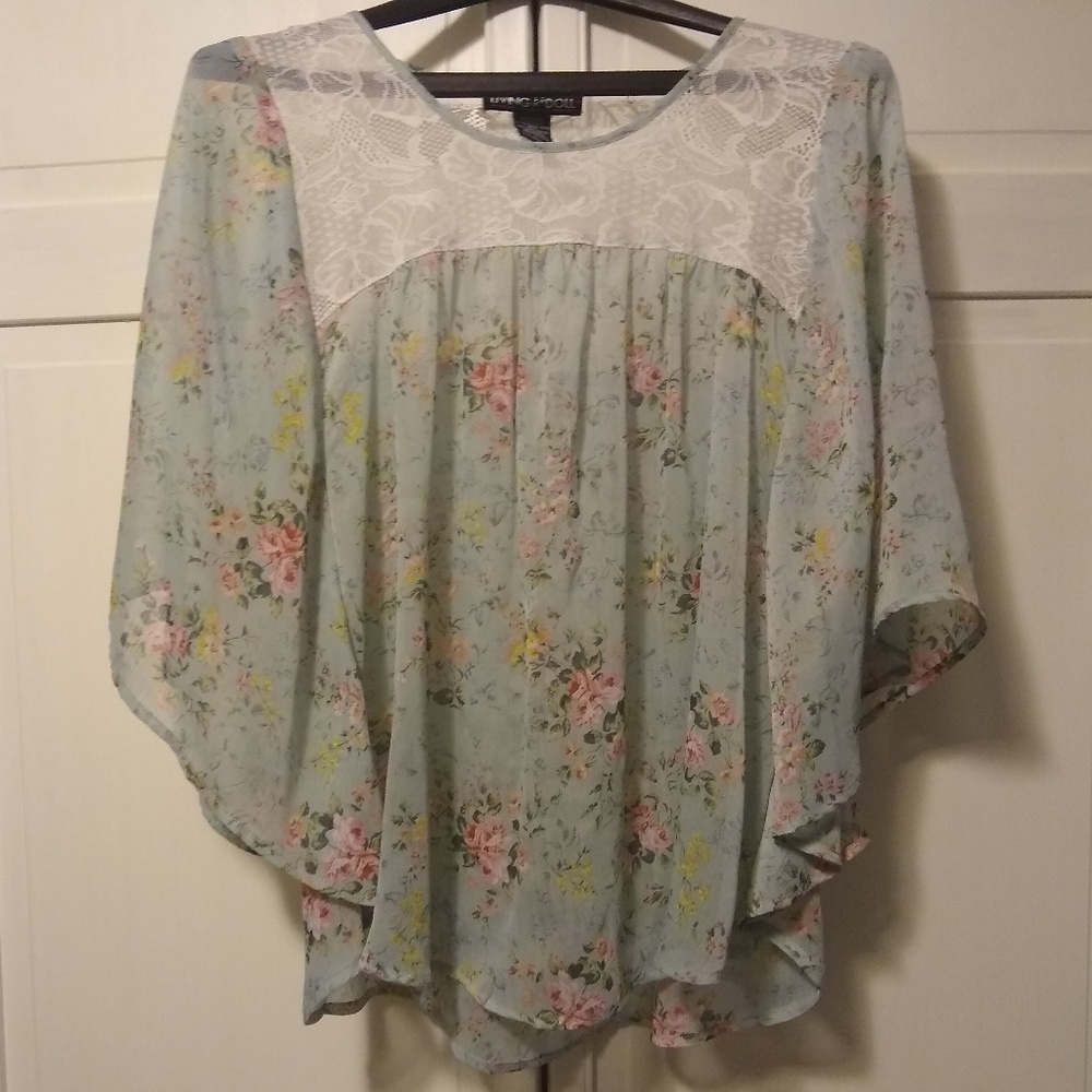 Butterfly Style Floral Lace Blouse